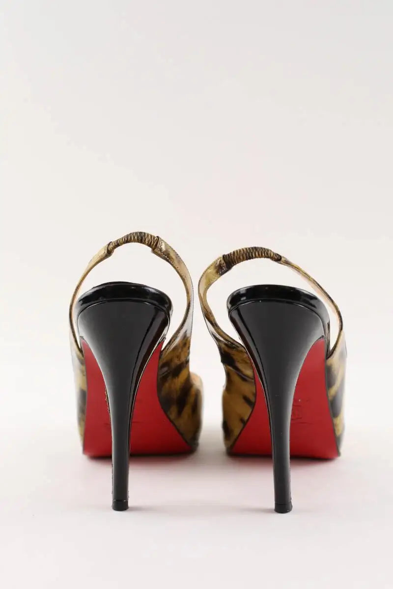 Talons Christian Louboutin Doré en Cuir
