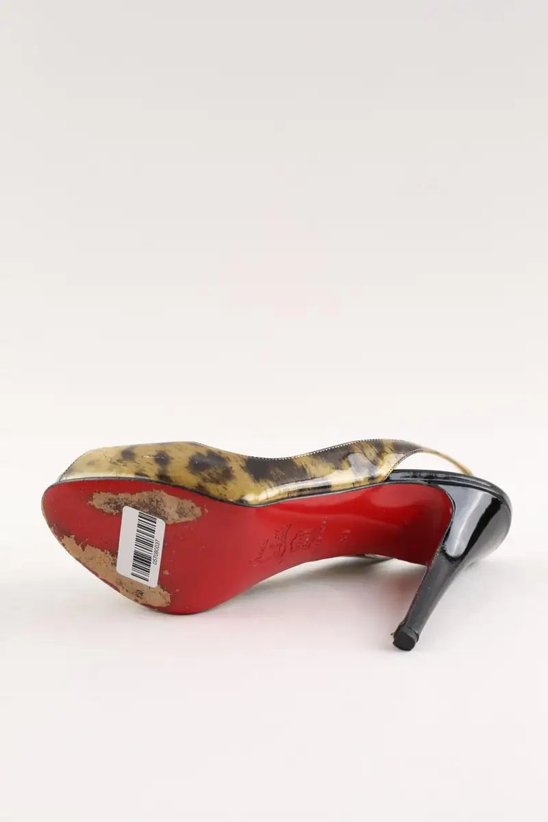 Talons Christian Louboutin Doré en Cuir