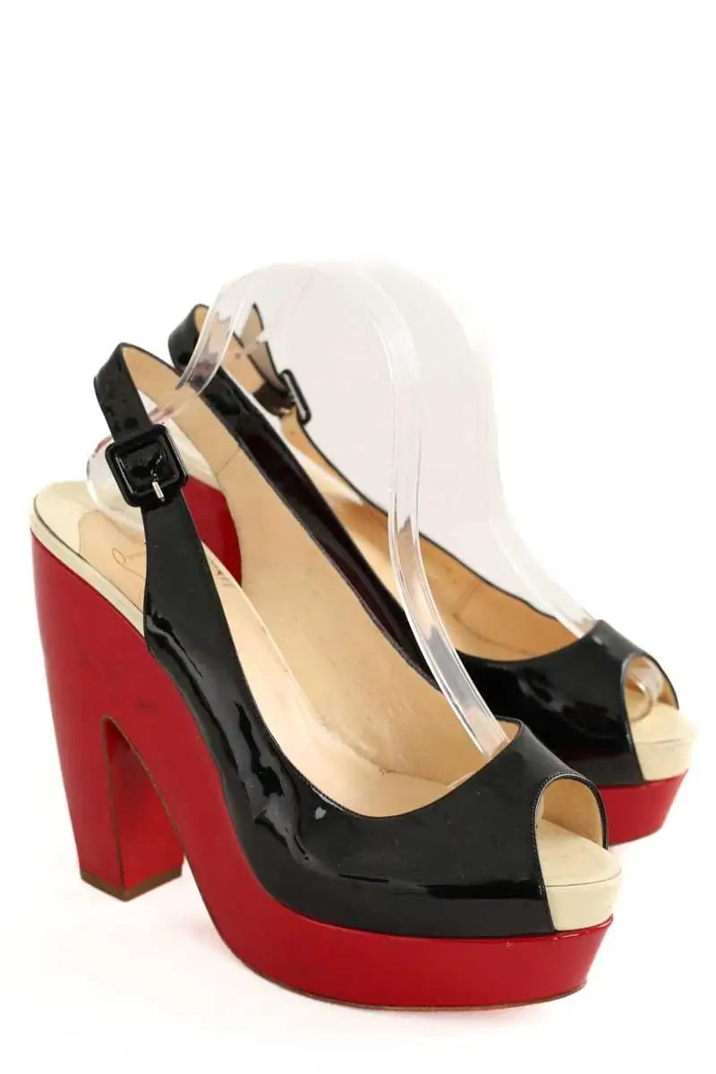 Talons Christian Louboutin Noir en Cuir verni