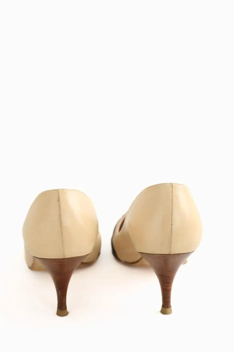 Talons Manolo Blahnik Beige en Cuir