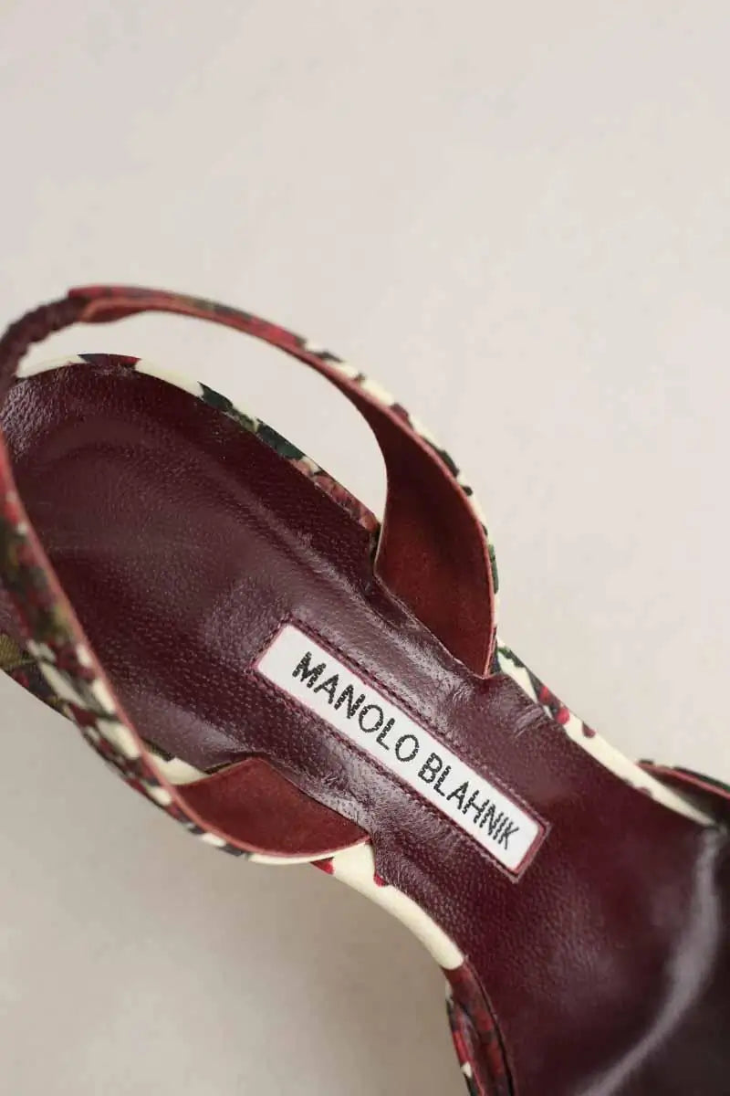 Talons Manolo Blahnik Rouge en Tissu