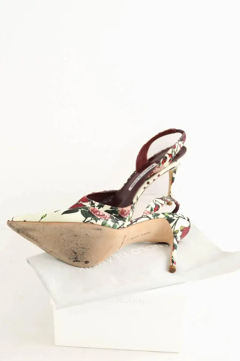 Talons Manolo Blahnik Rouge en Tissu