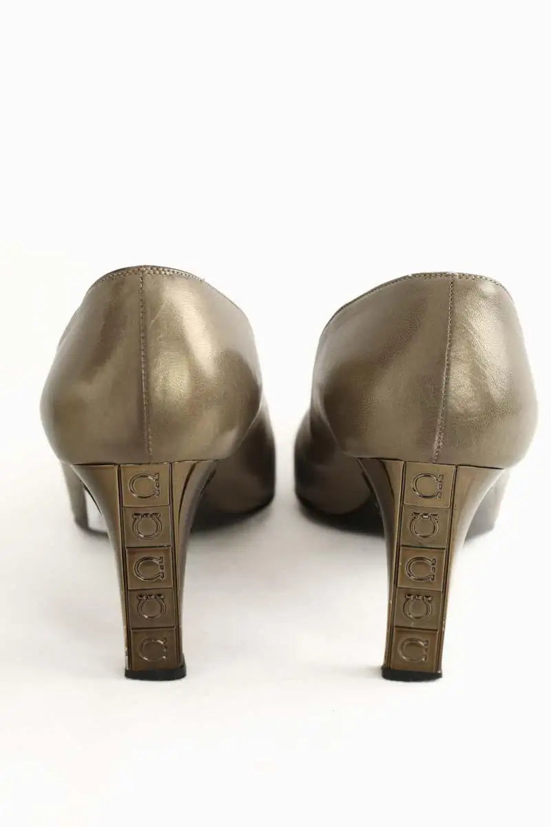Talons Salvatore Ferragamo Noir en Cuir