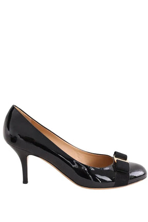 Talons Salvatore Ferragamo Noir en Cuir verni, taille 40 - Seconde Main