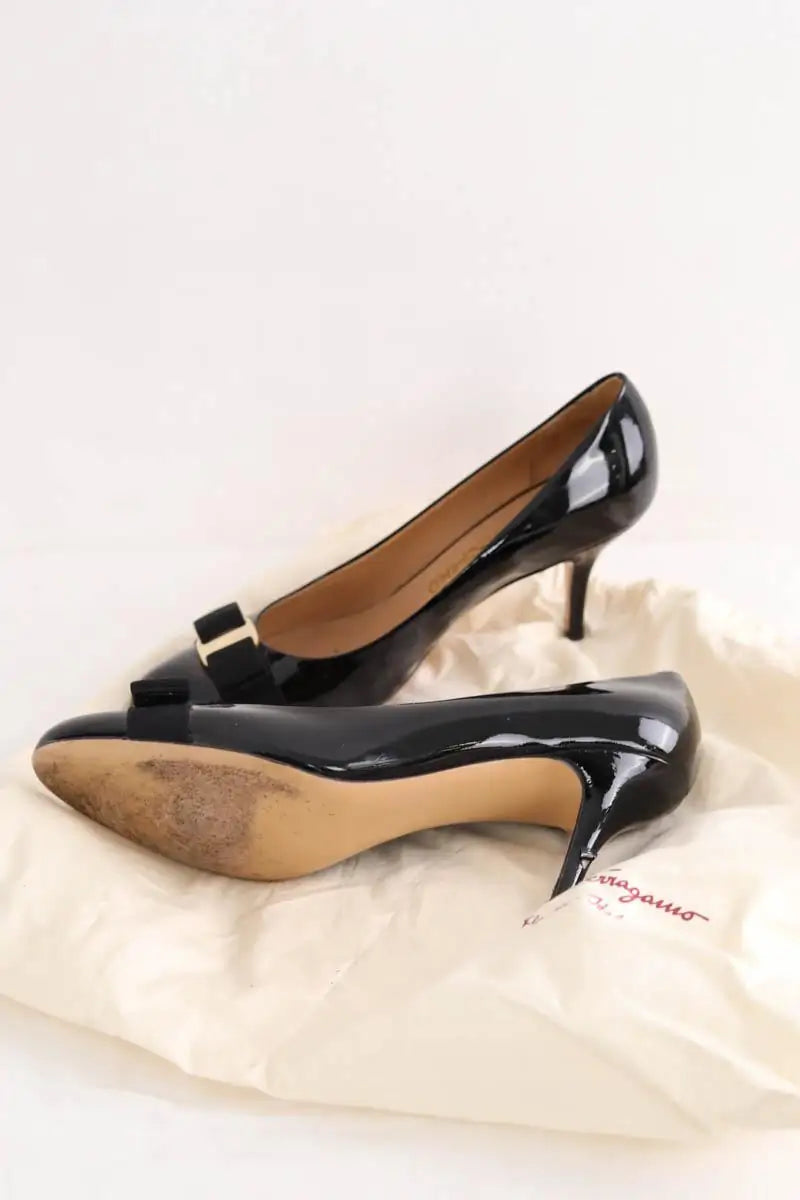 Talons Salvatore Ferragamo Noir en Cuir verni