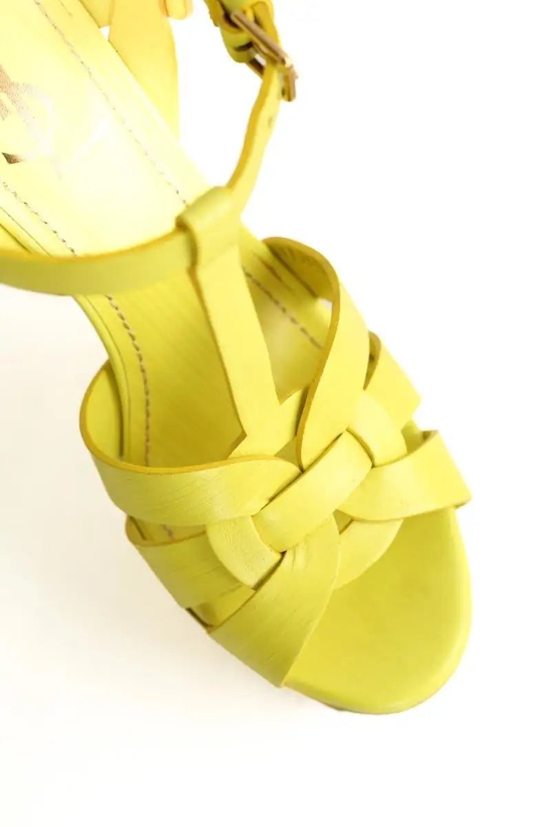 Talons Yves Saint Laurent Jaune en Cuir
