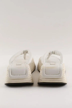 Tongs Givenchy Blanc en Cuir