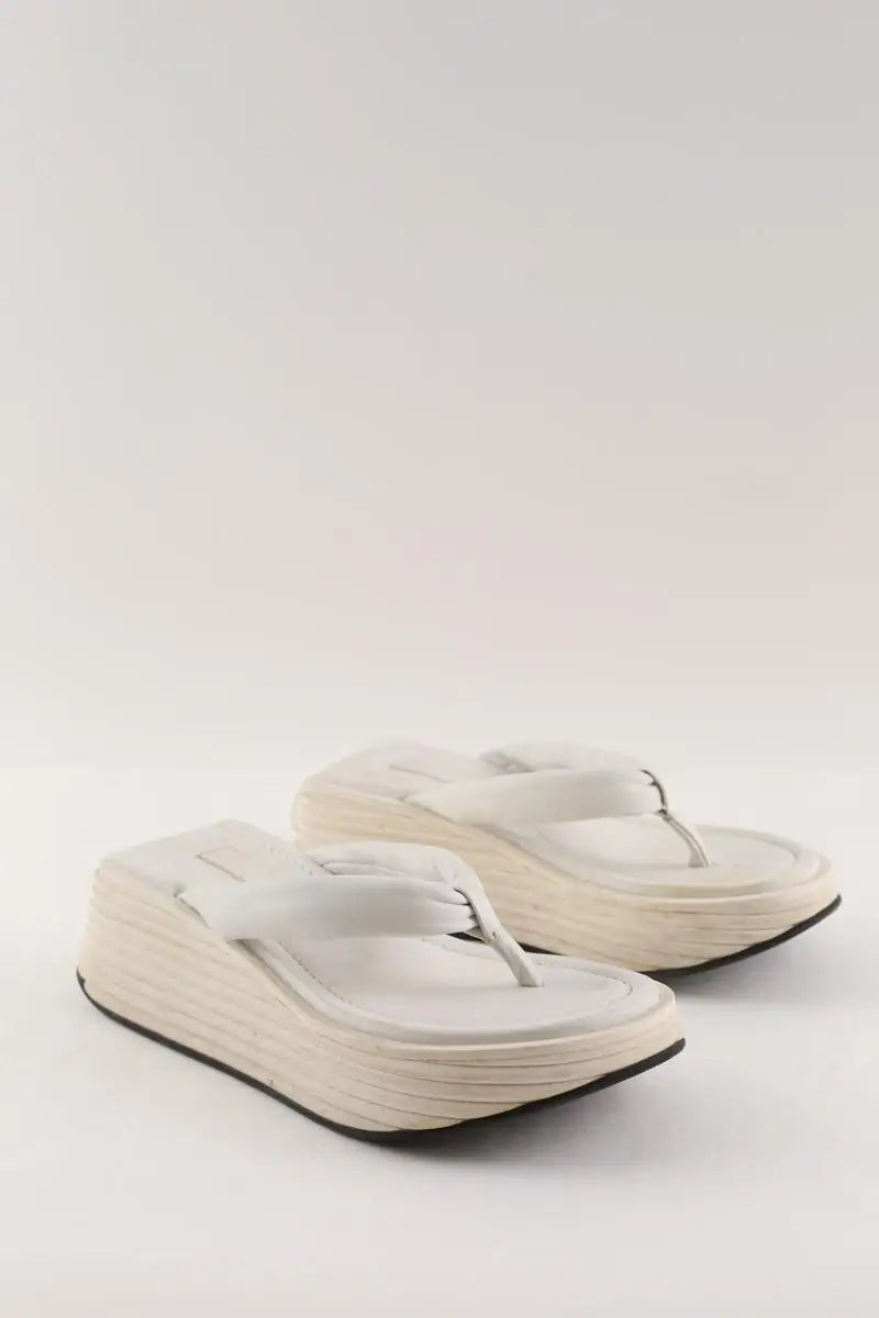 Tongs Givenchy Blanc en Cuir