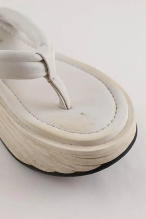 Tongs Givenchy Blanc en Cuir