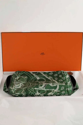 Trousse de toilette en soie Hermès Vert en 