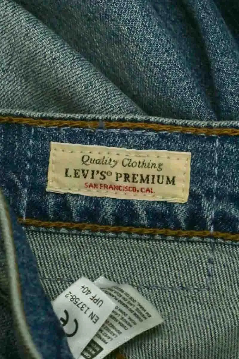 Jean droit Levi's Bleu en Coton