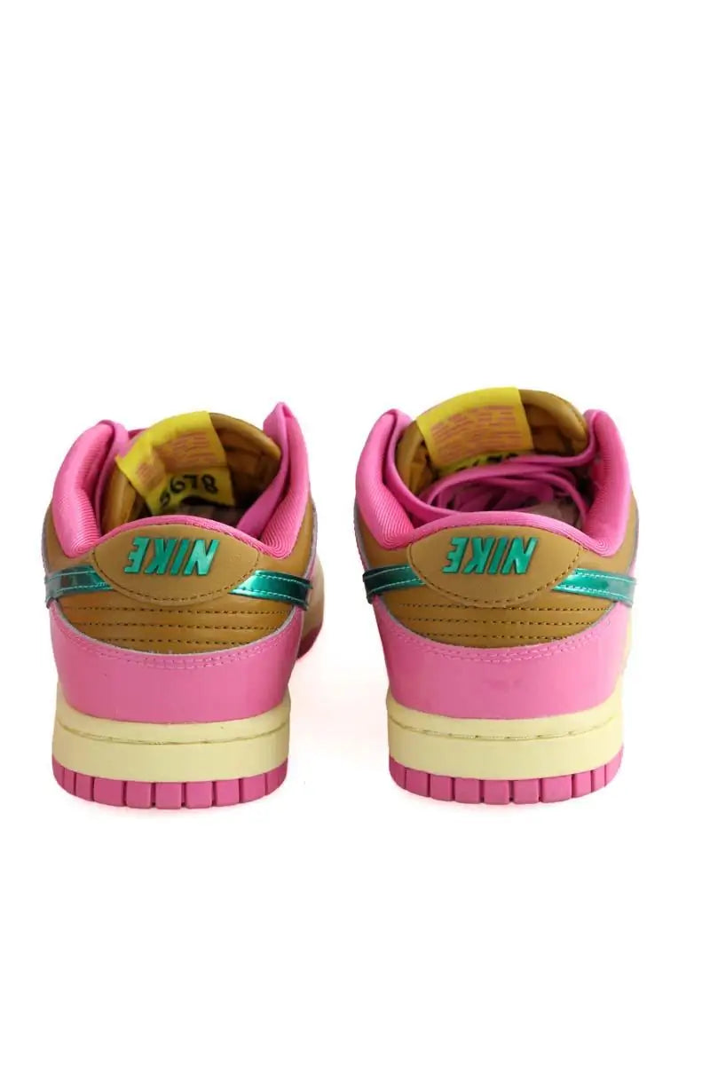 Baskets Nike Rose en Cuir