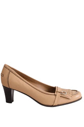 Mocassins Salvatore Ferragamo Beige en Cuir, taille 38 - Seconde Main