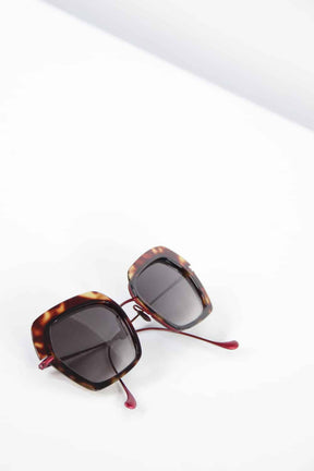  Caroline Abram  Marron