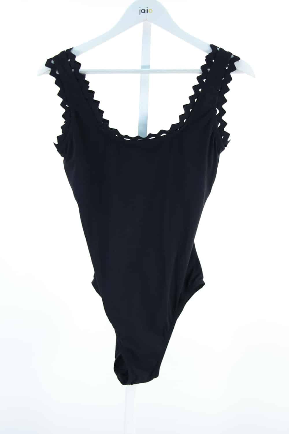  Karla Colletto  Noir