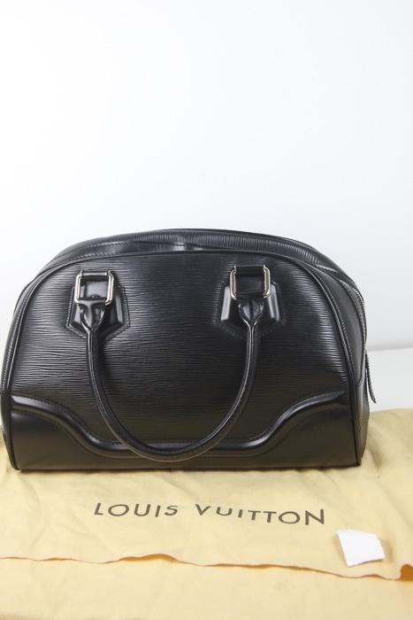 Sacs Louis Vuitton Montaigne Noir d'occasion