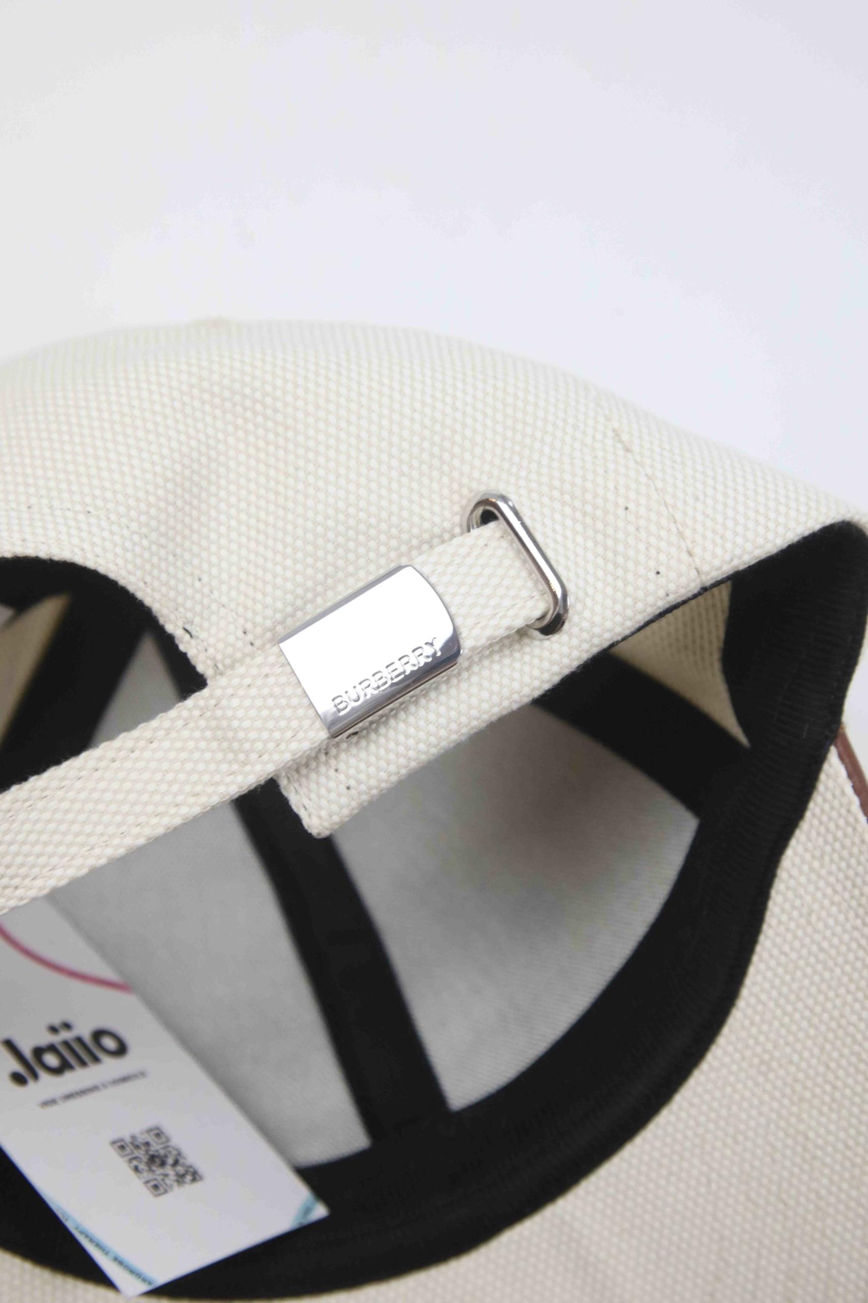 Casquettes Burberry  Beige