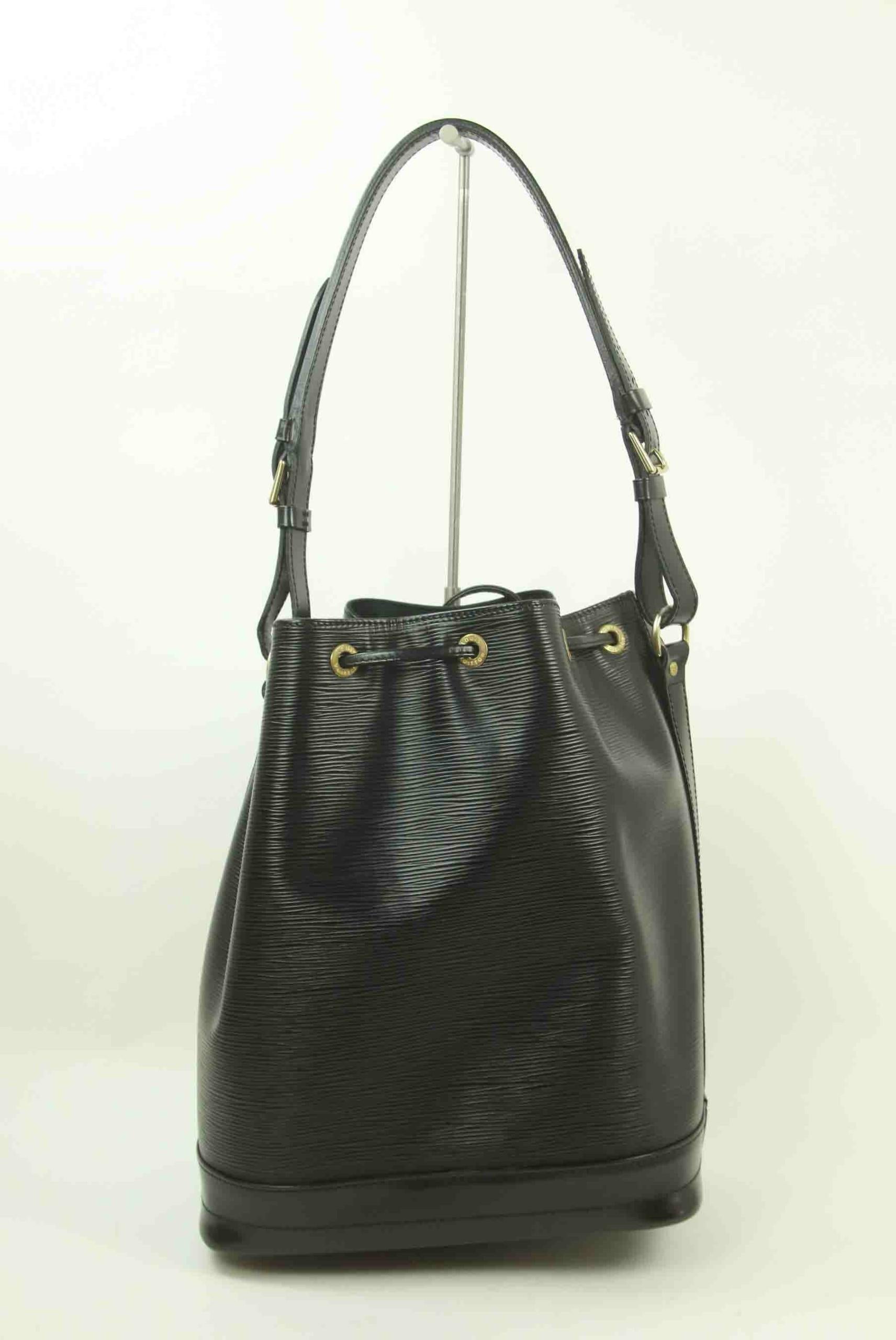 Sacs à main Louis Vuitton Noe Noir