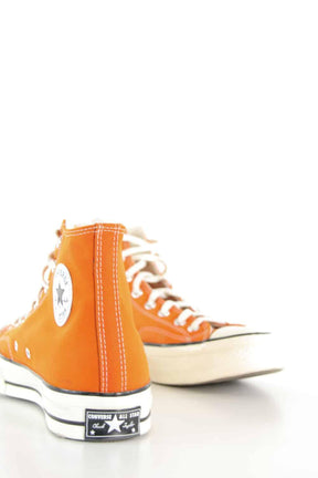 Converse  Orange