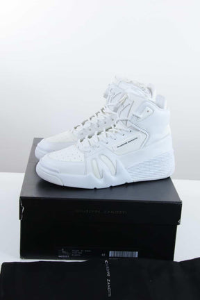  Giuseppe Zanotti  Blanc