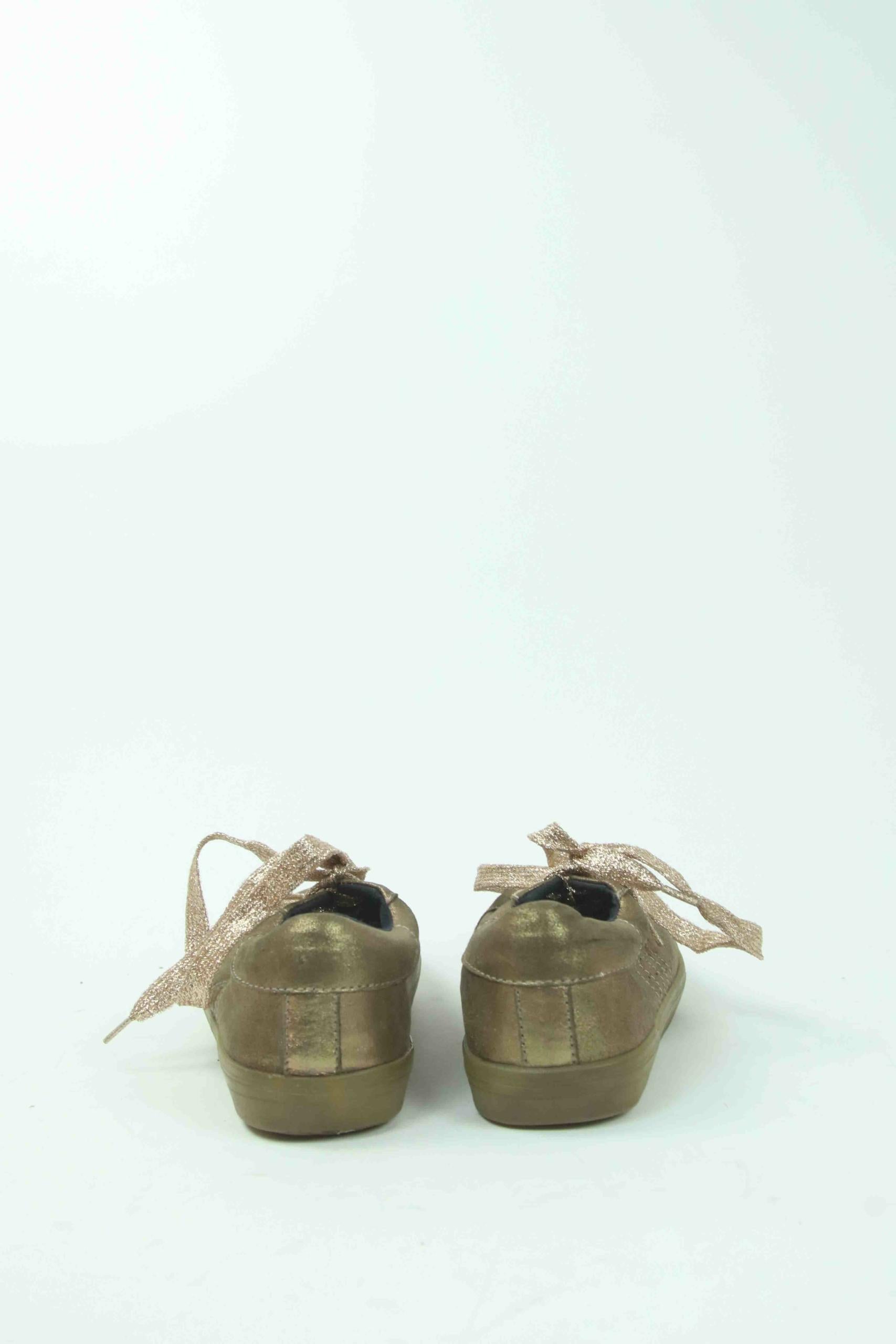 Baskets Essentiel Antwerp  Doré