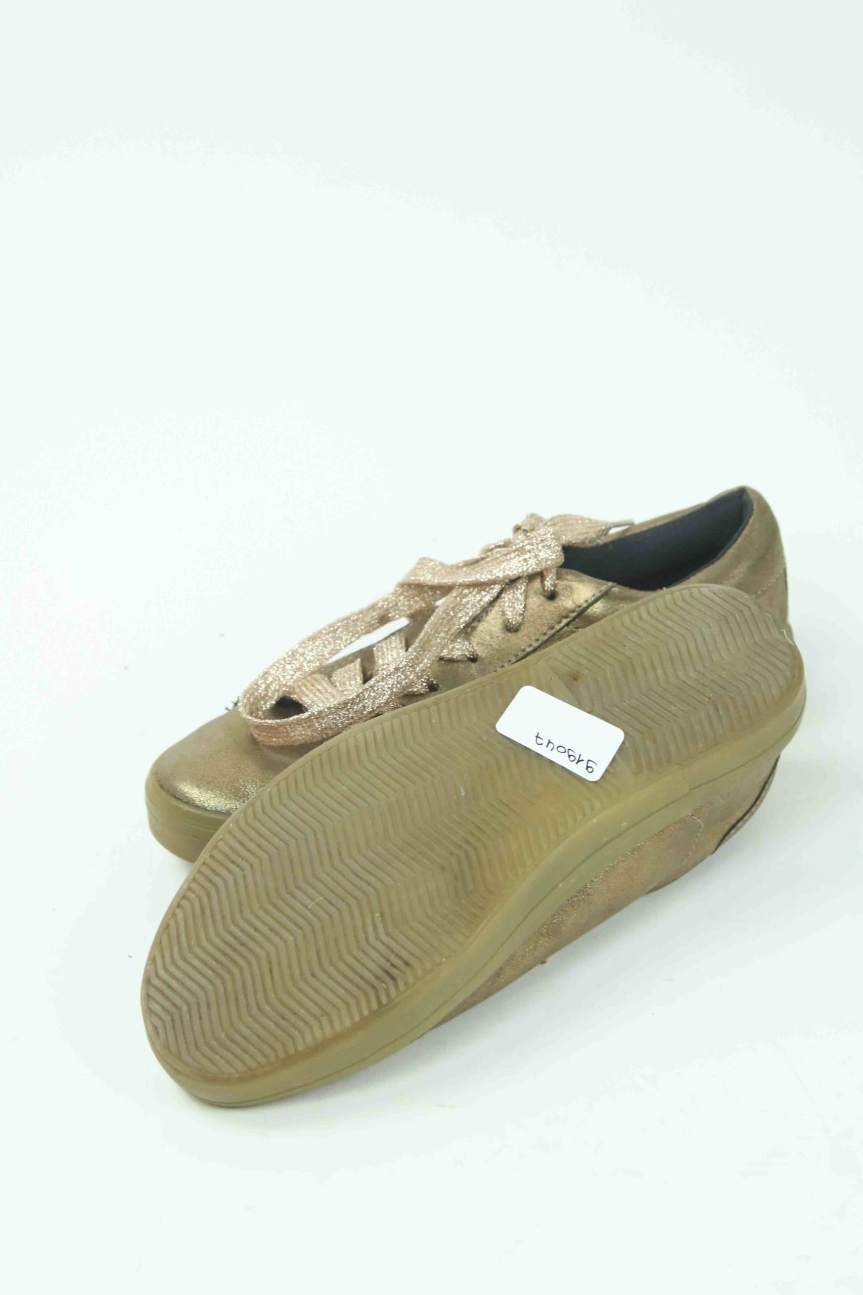 Baskets Essentiel Antwerp  Doré