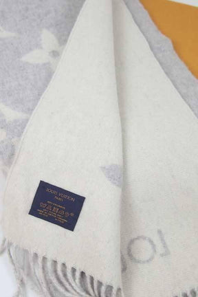 Echarpes Louis Vuitton Other Gris