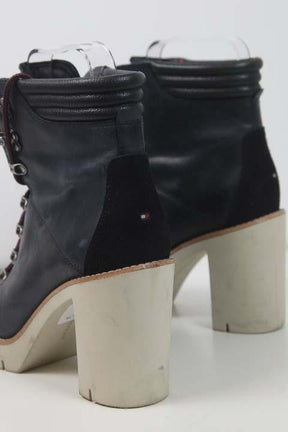 Bottes à lacets Tommy Hilfiger  Noir