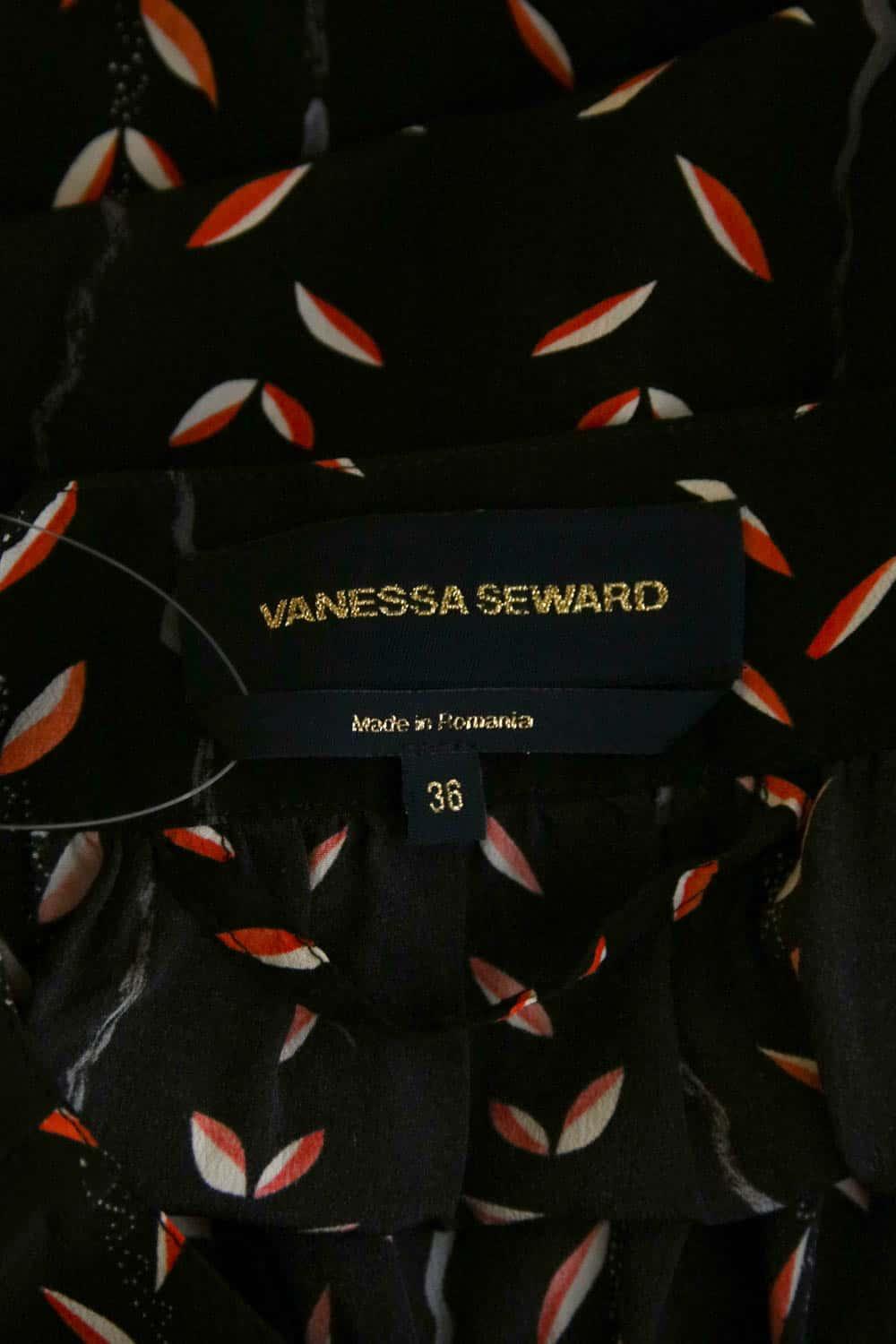  Vanessa Seward  Noir