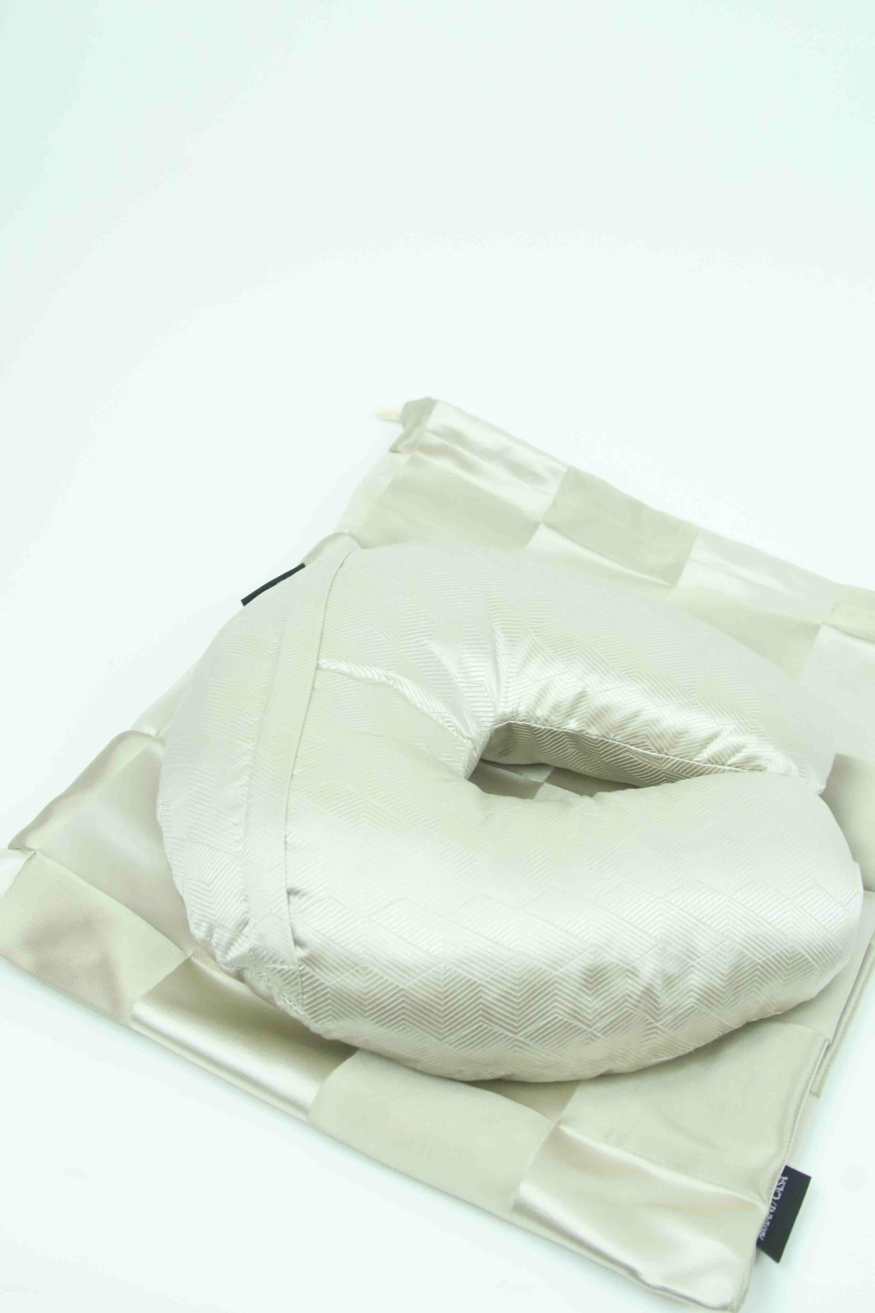 Coussin de voyage Armani  Beige