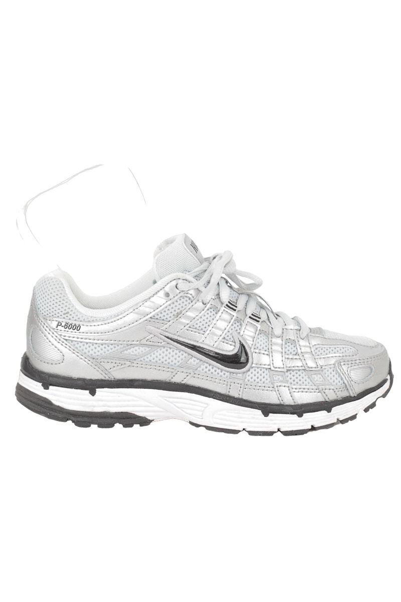 Baskets Nike P-6000 Argent
