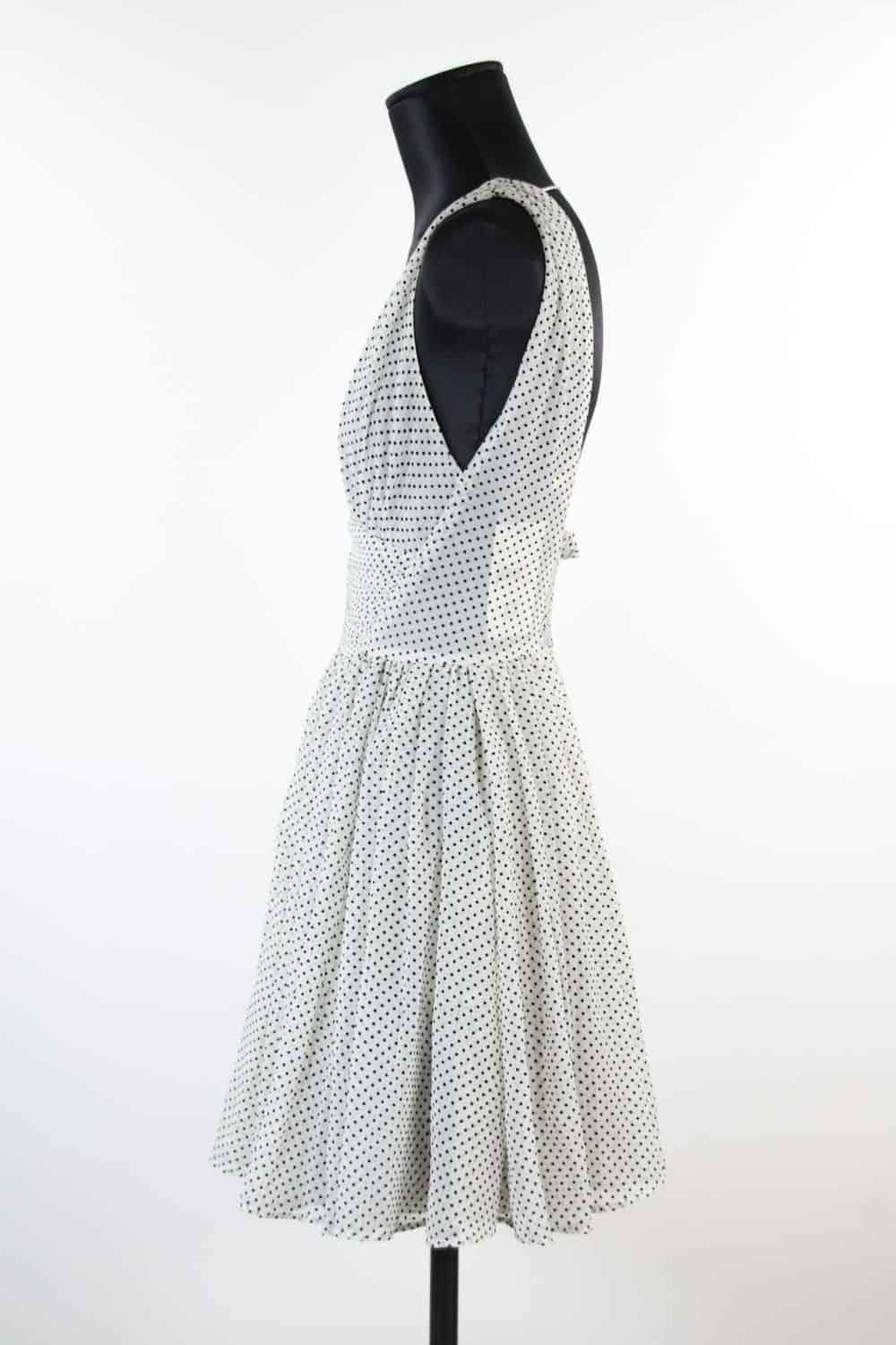 Robe Cocktail Maje Blanche à Pois - Modèle Ajusté Et évasé Avec Broderie Anglaise - Taille L Neuve