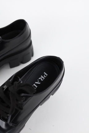 Chaussures à lacets Prada  Noir