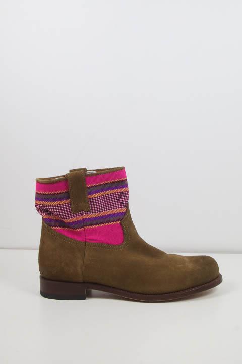 Autres Penelope Chilvers  Camel