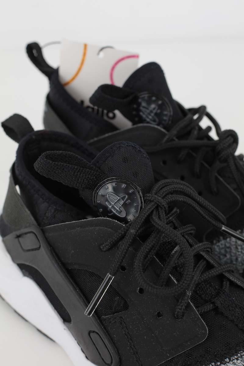 Baskets Nike Huarache Noir