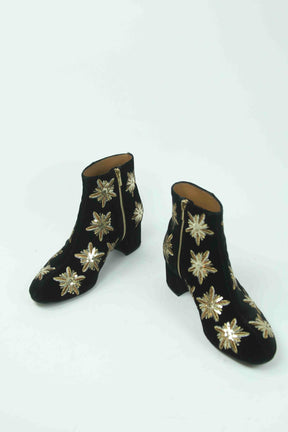 Autres & Other Stories  Noir