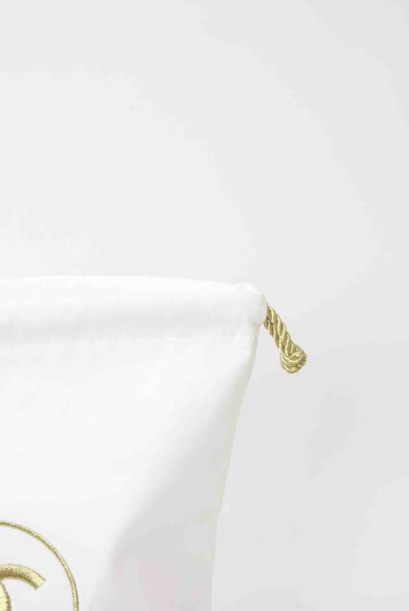 Pochettes Chanel  Blanc