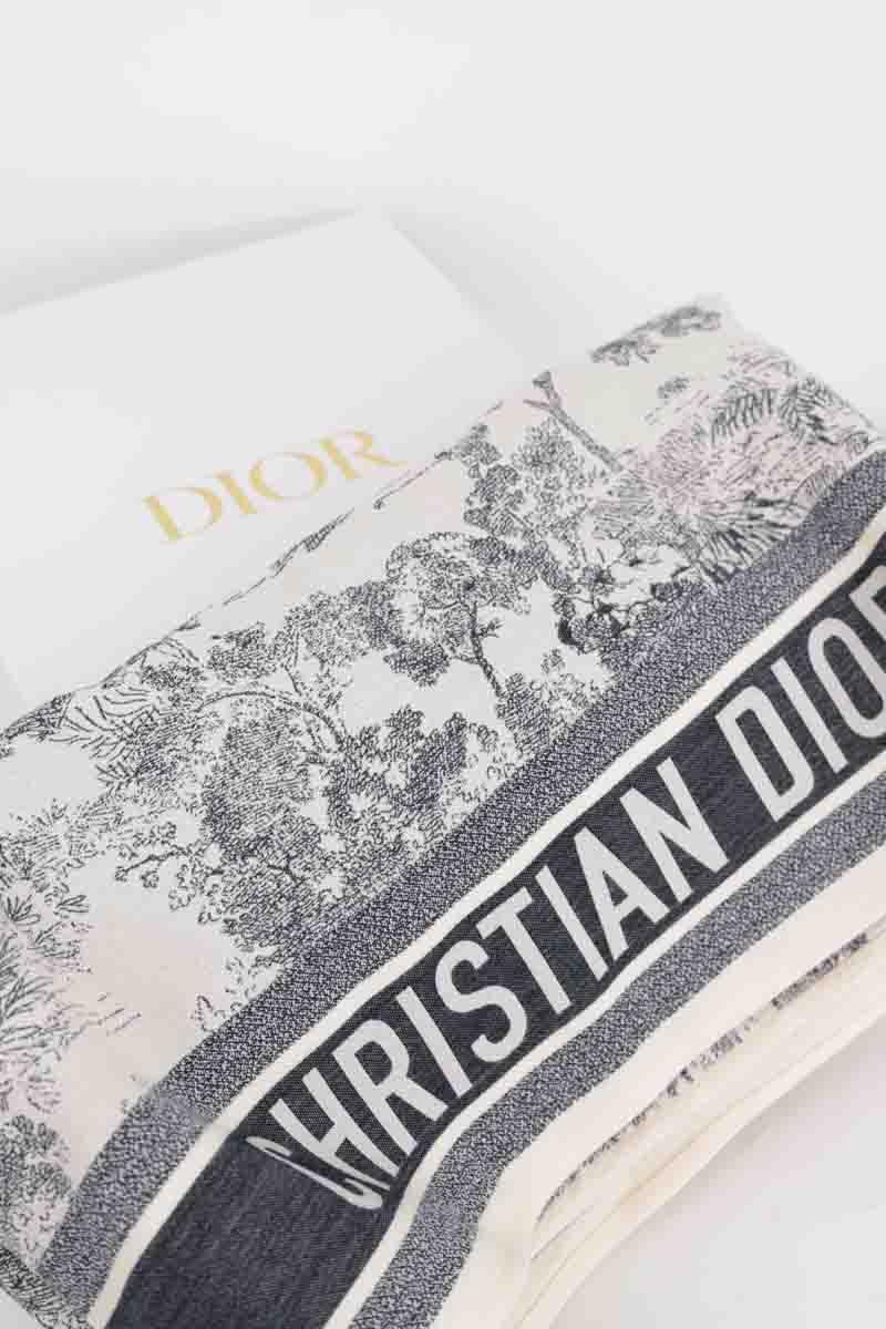 Décoration Dior  Beige