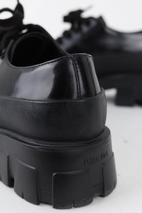 Chaussures à lacets Prada  Noir