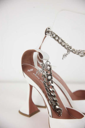 Sandales Amina Muaddi X AWGE Amina Muaddi X AWGE Blanc