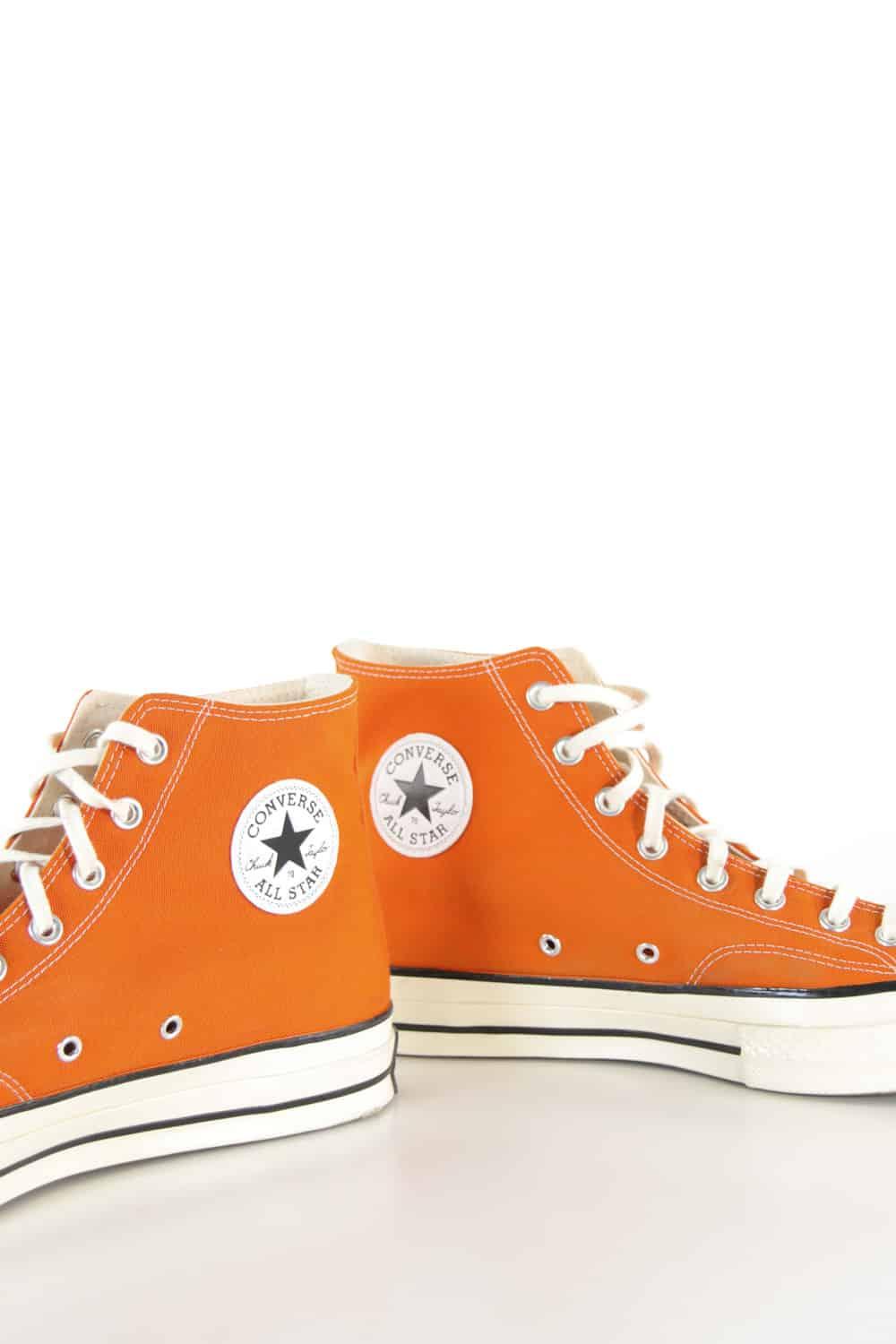  Converse  Orange