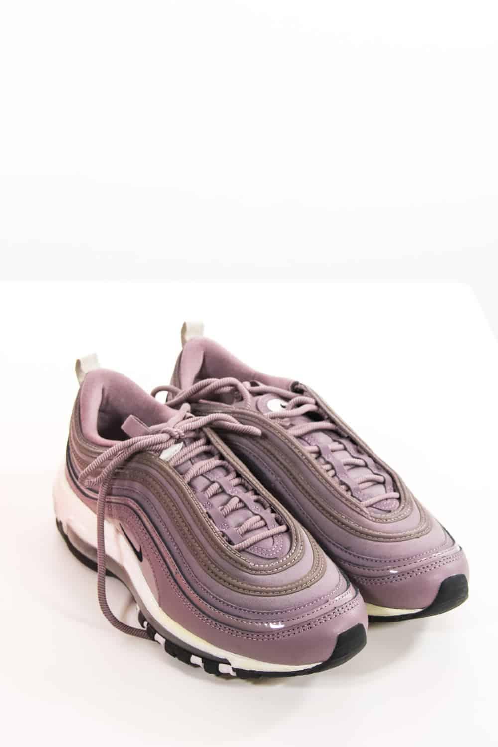  Nike  Violet