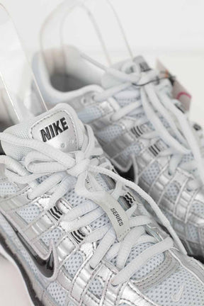 Baskets Nike P-6000 Argent