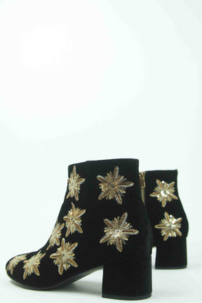 Autres & Other Stories  Noir